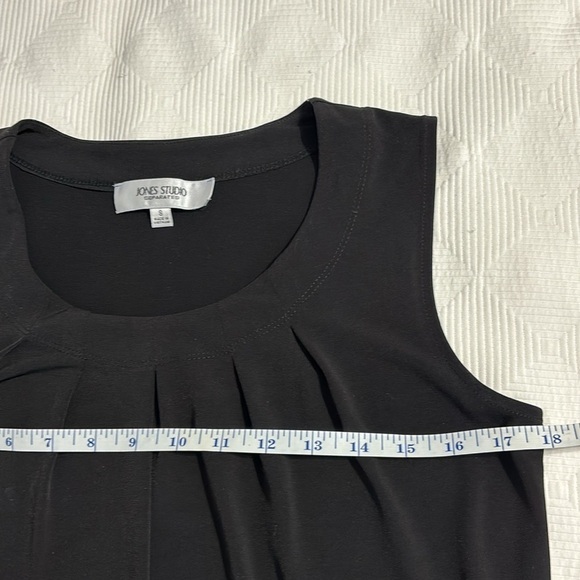 Jones Studio Separates 2 Sleeveless Shells with Pleated Fronts Print Black Small - Picture 5 of 16
